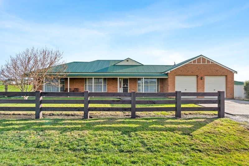5 bedrooms House in 175 Conns Lane ILLOWA VIC, 3282
