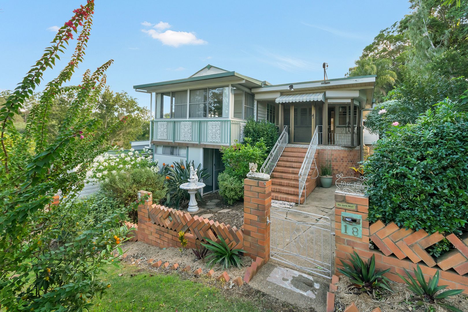 18 O'sullivan Street, Woodend Property History & Address Research