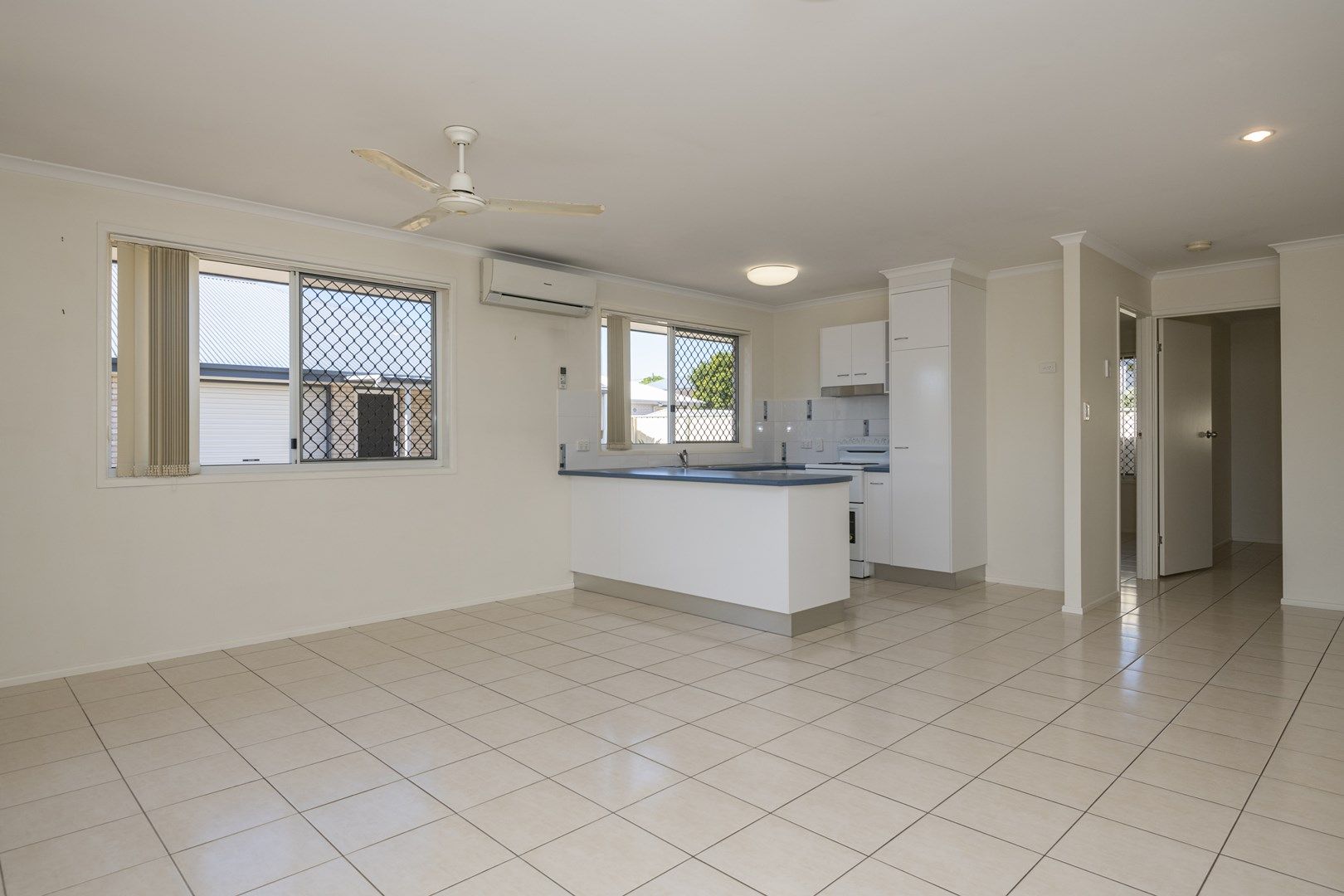 2/6 Water Street, Bundaberg South QLD 4670, Image 1