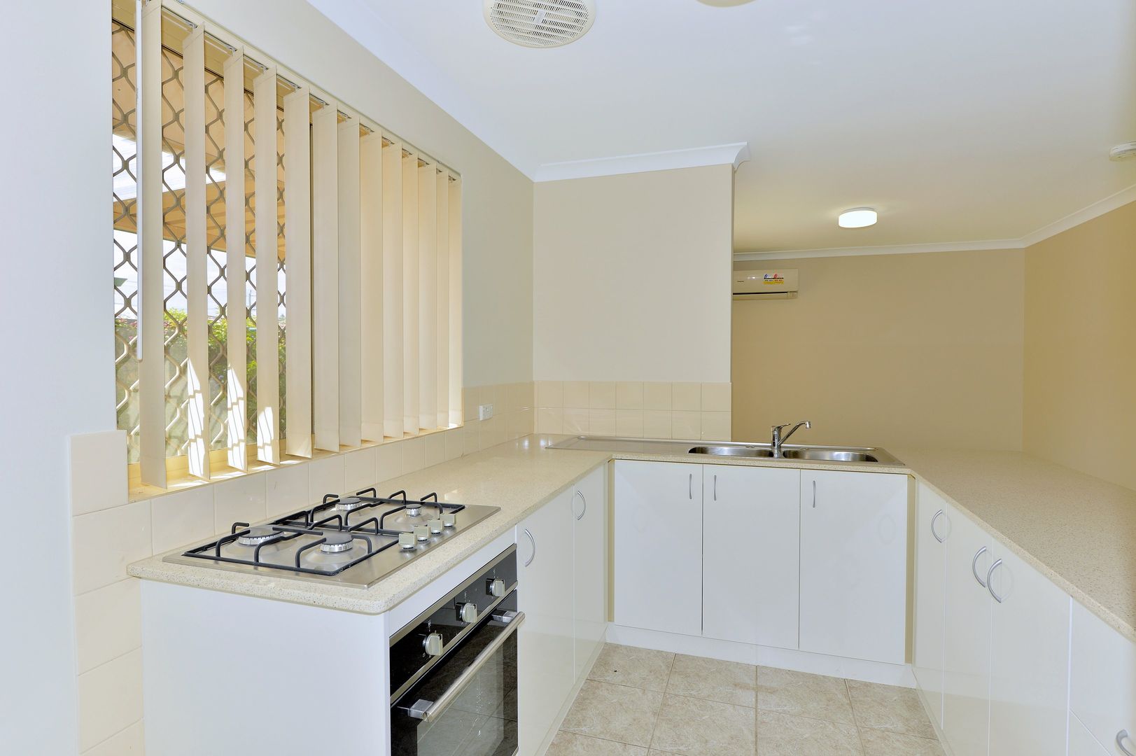 3/10 Anstruther Road, Mandurah WA 6210, Image 2