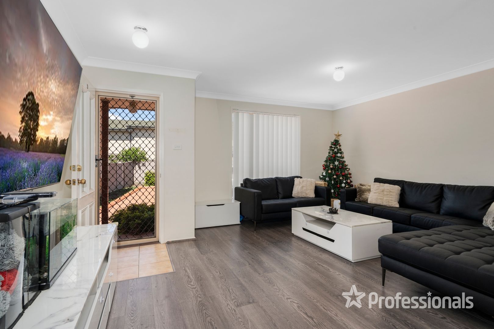 9/14 Pine Road, Casula NSW 2170, Image 1