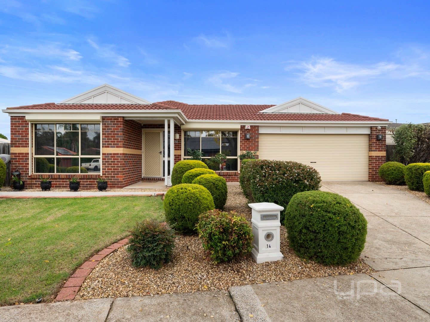 4 bedrooms House in 14 Stanley Crescent BROOKFIELD VIC, 3338