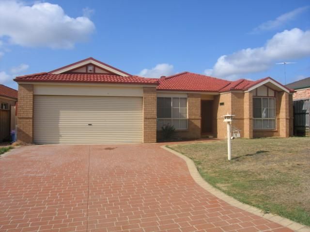 9 St Helens Close, West Hoxton NSW 2171