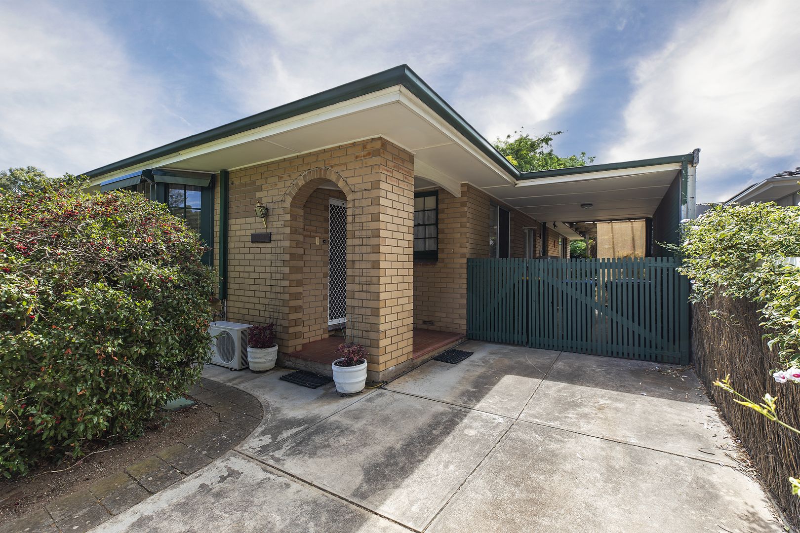 2/7 Riverdale Road, Myrtle Bank SA 5064, Image 1