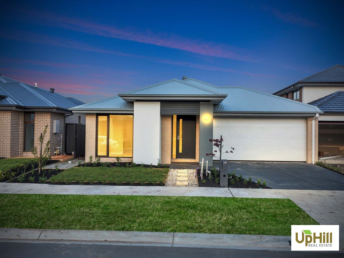 19 DESTINY DRIVE, Cranbourne North VIC 3977, Image 0