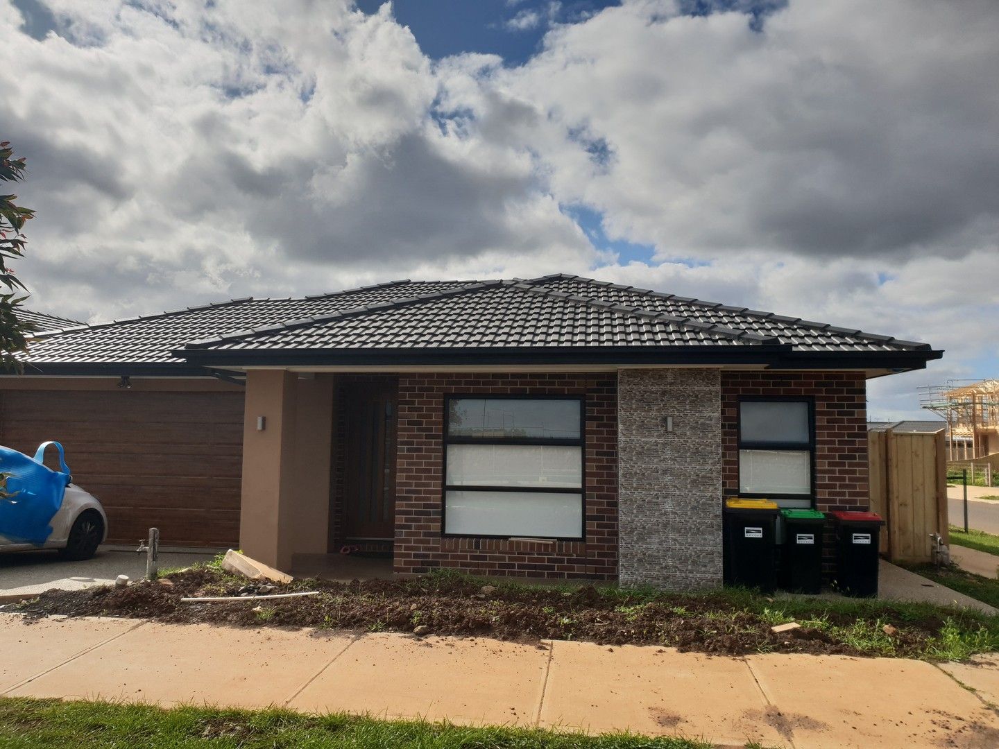 4 bedrooms House in 43 Fuchsia Drive ROCKBANK VIC, 3335