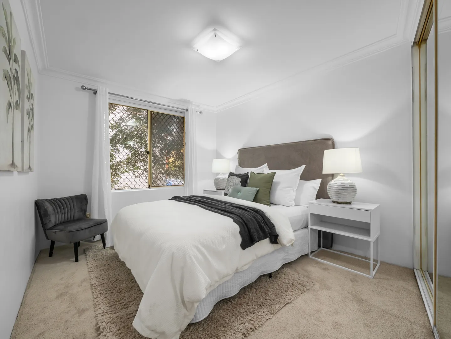SPACIOUS, NORTH FACING, COURTYARD APARTMENT - More