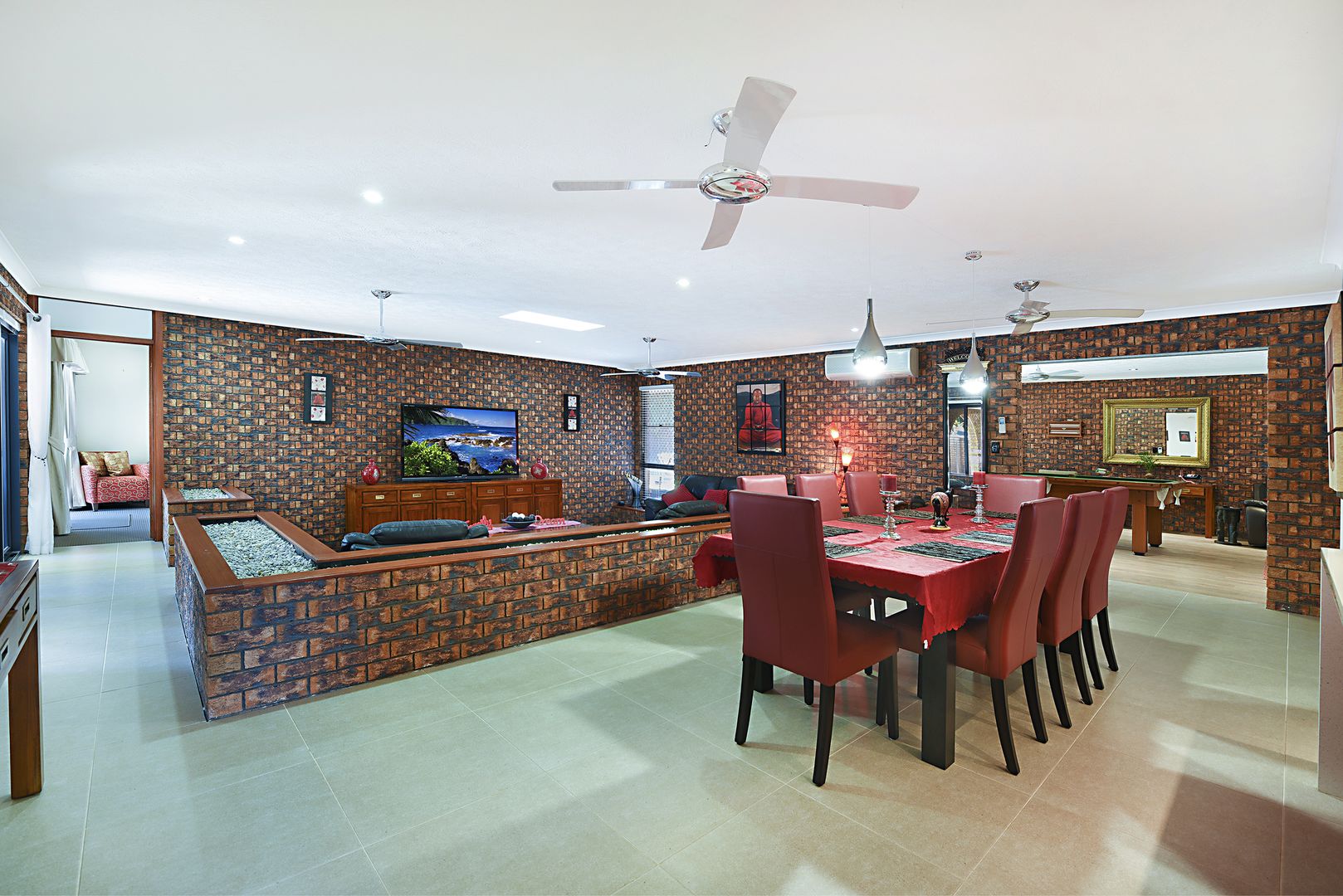 131 Barrier Reef Drive, Mermaid Waters Property History & Address