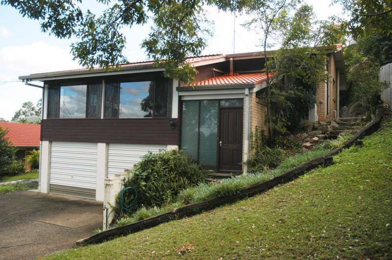 4 bedrooms House in 53 Cedarleigh Road KENMORE QLD, 4069