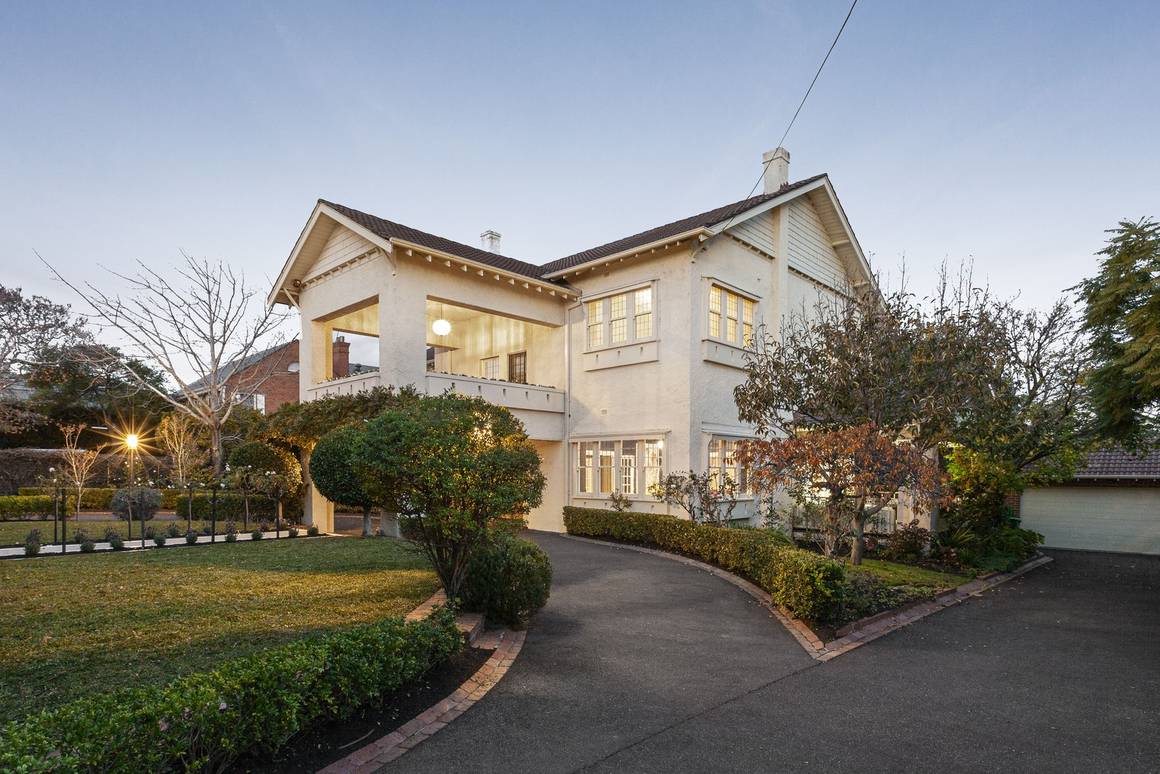 Picture of 10 South Road, BRIGHTON VIC 3186
