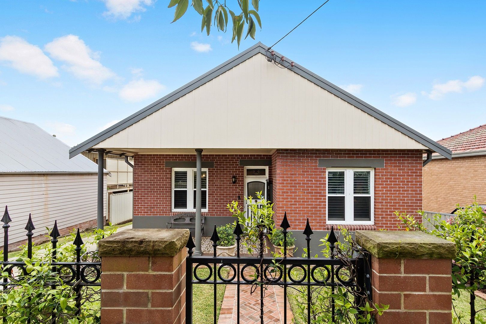 3 bedrooms House in 2 Wentworth Street GEORGETOWN NSW, 2298