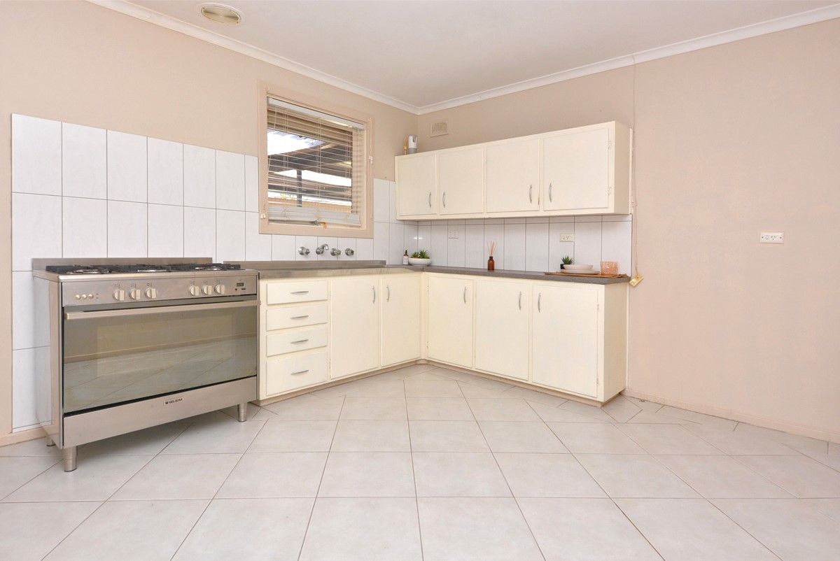 11 Richards Street, Whyalla Norrie SA 5608, Image 2