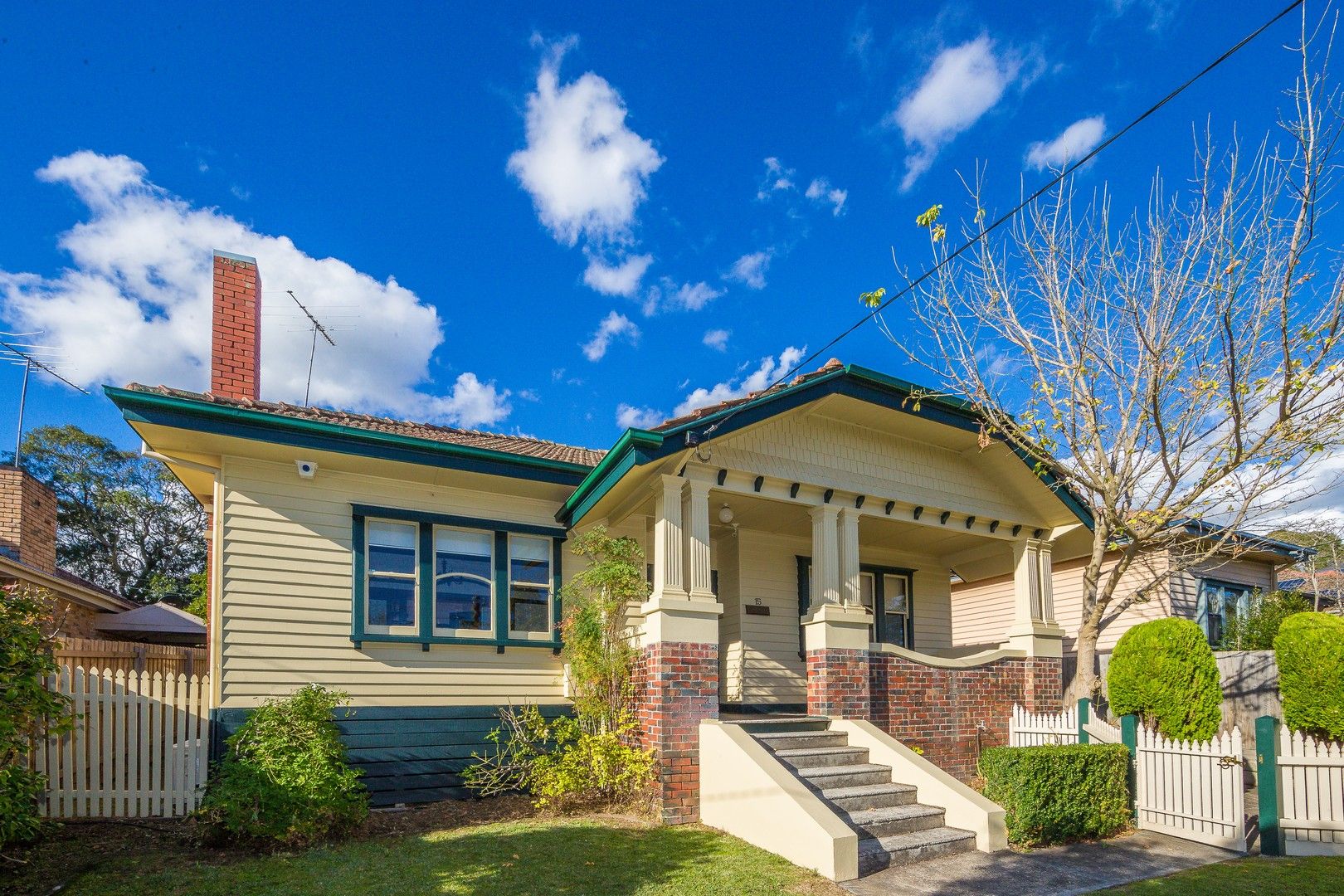 2 bedrooms House in 15 Culliton Road CAMBERWELL VIC, 3124