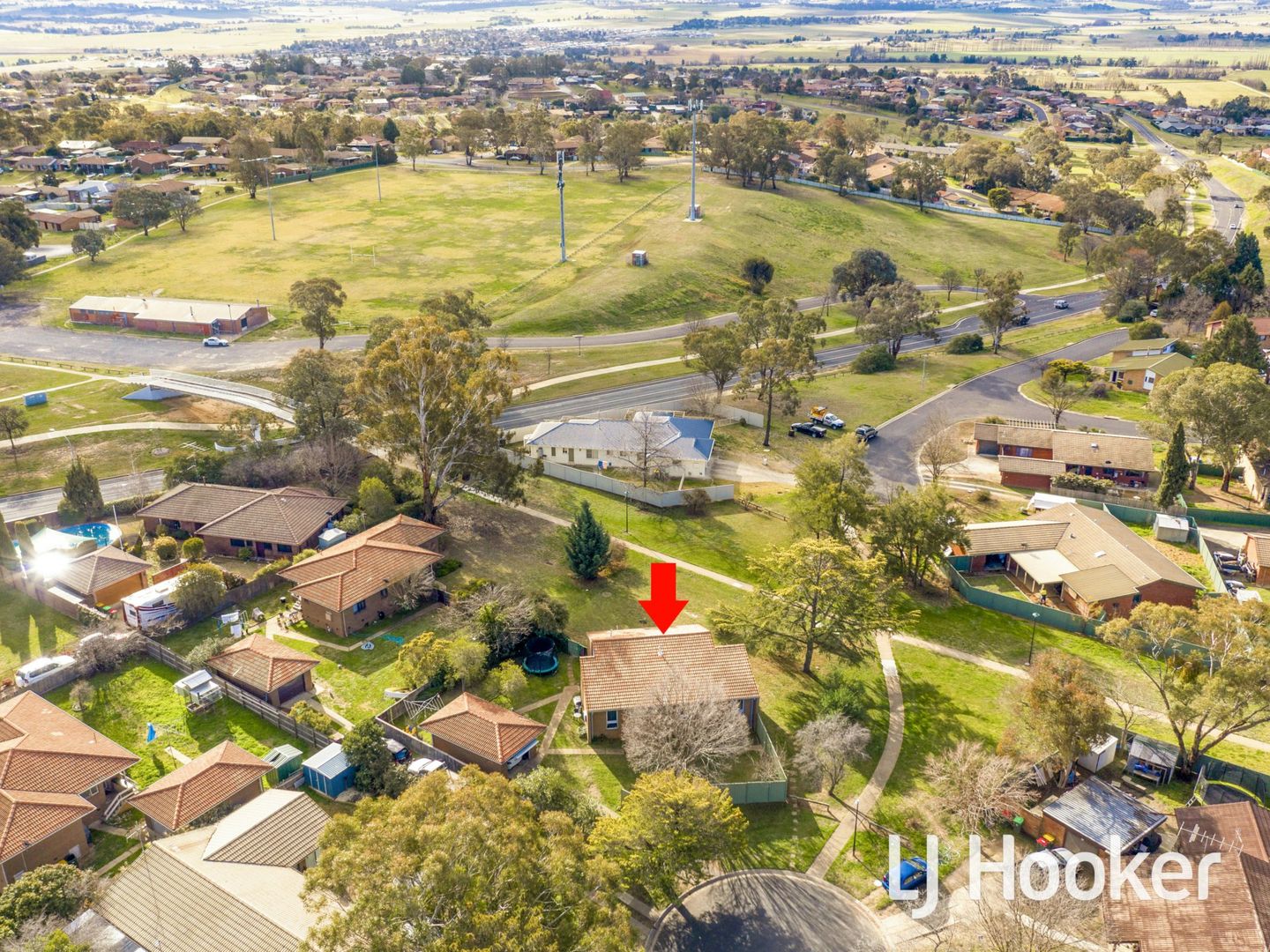 52 Kelloshiel Close, West Bathurst NSW 2795, Image 2