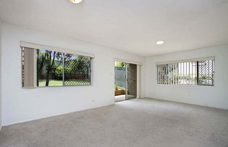 2/371 Cornwall Street, Greenslopes QLD 4120, Image 2