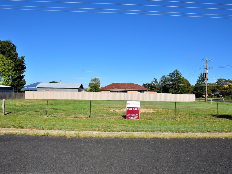 22 Lewis Street, Glen Innes NSW 2370, Image 0