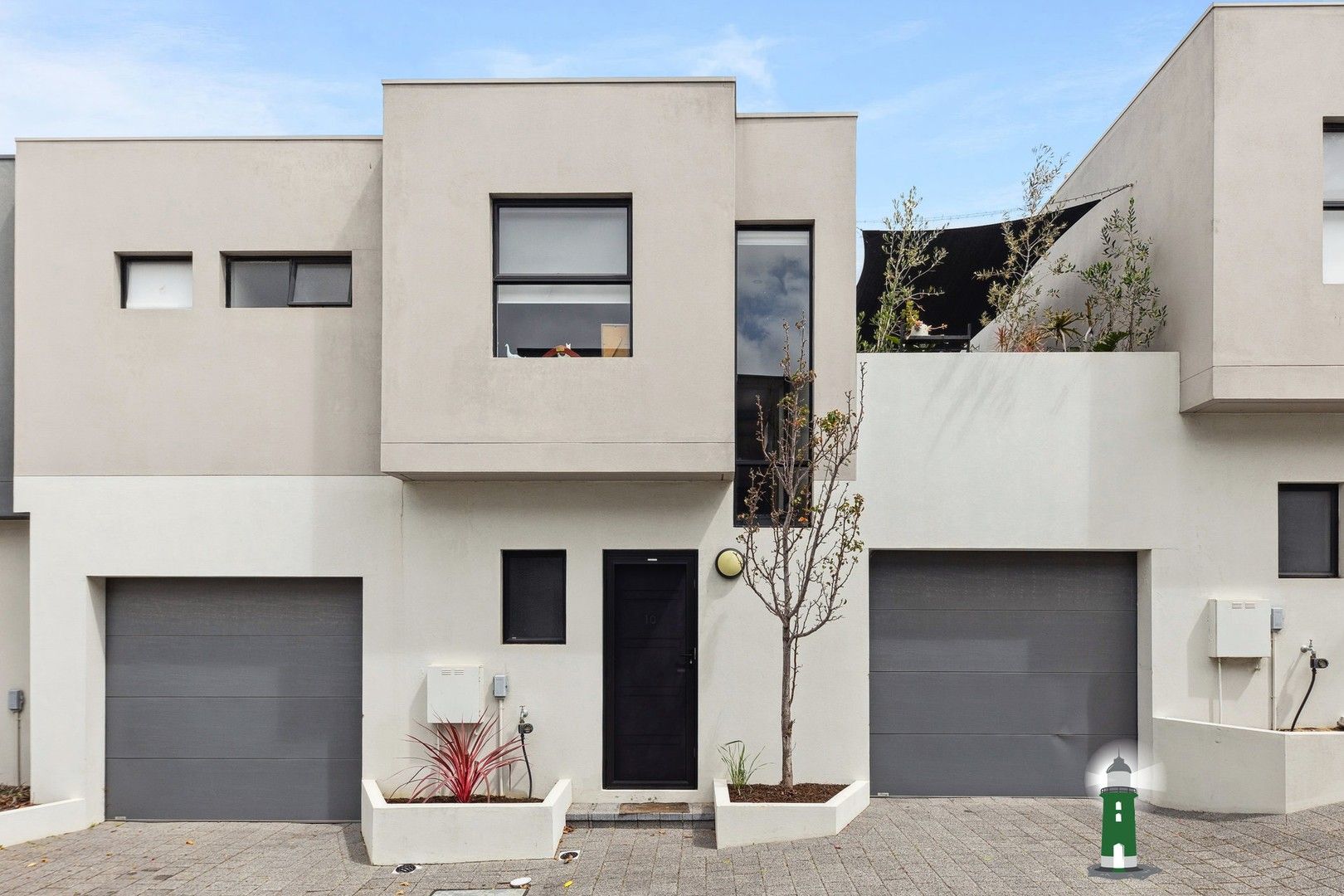 2 bedrooms Townhouse in 10/201 Clontarf Road HAMILTON HILL WA, 6163