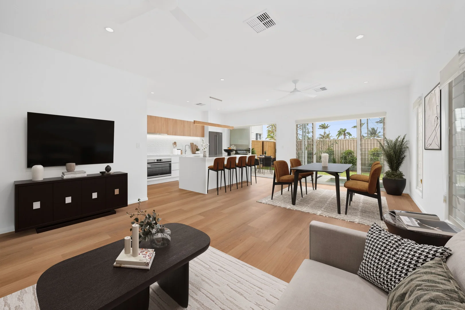 Additional image 2 of 2/5 Ilaroo Crescent, Warana QLD 4575