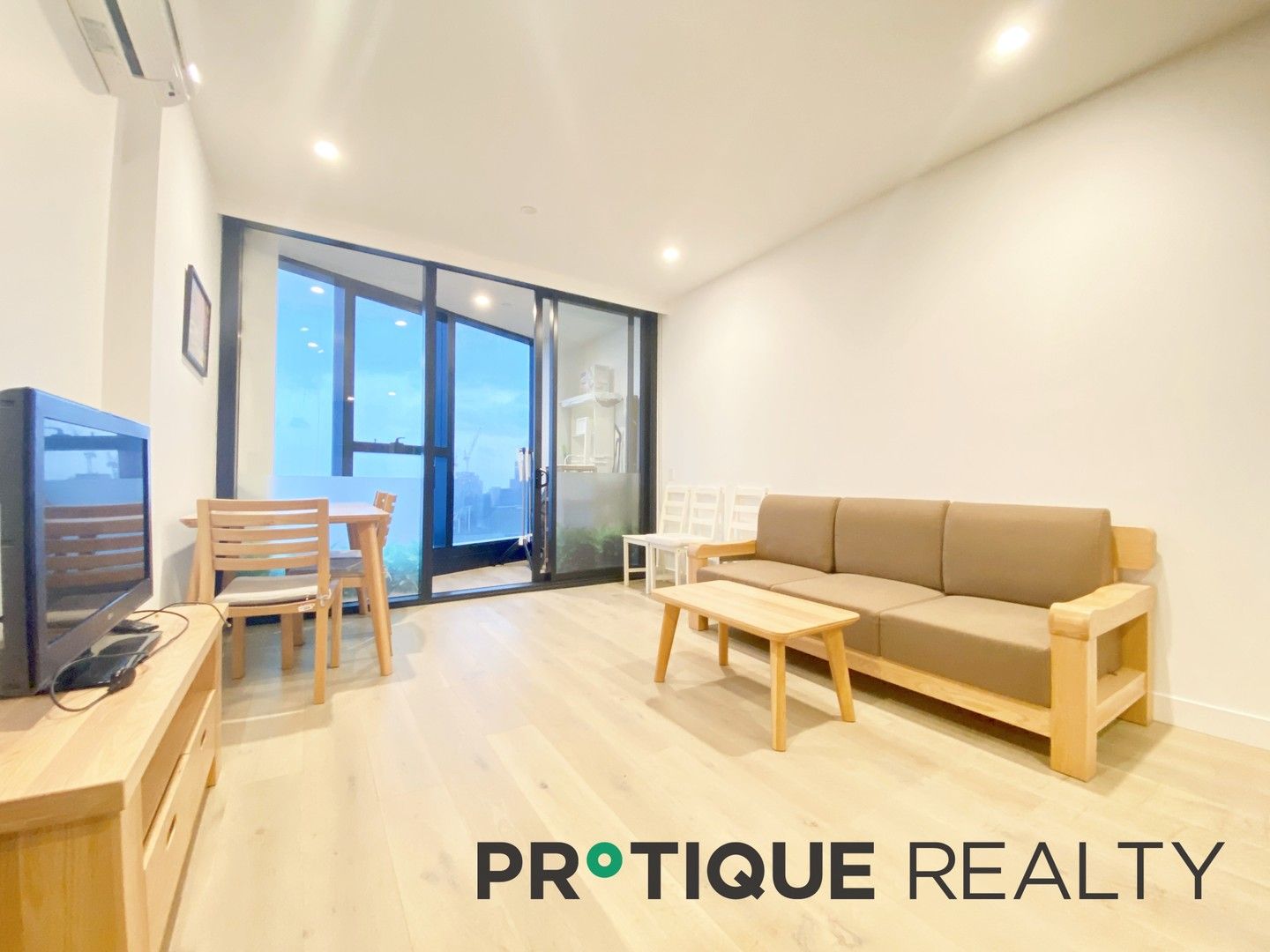 2 bedrooms Apartment / Unit / Flat in 4912/160 Victoria Street CARLTON VIC, 3053