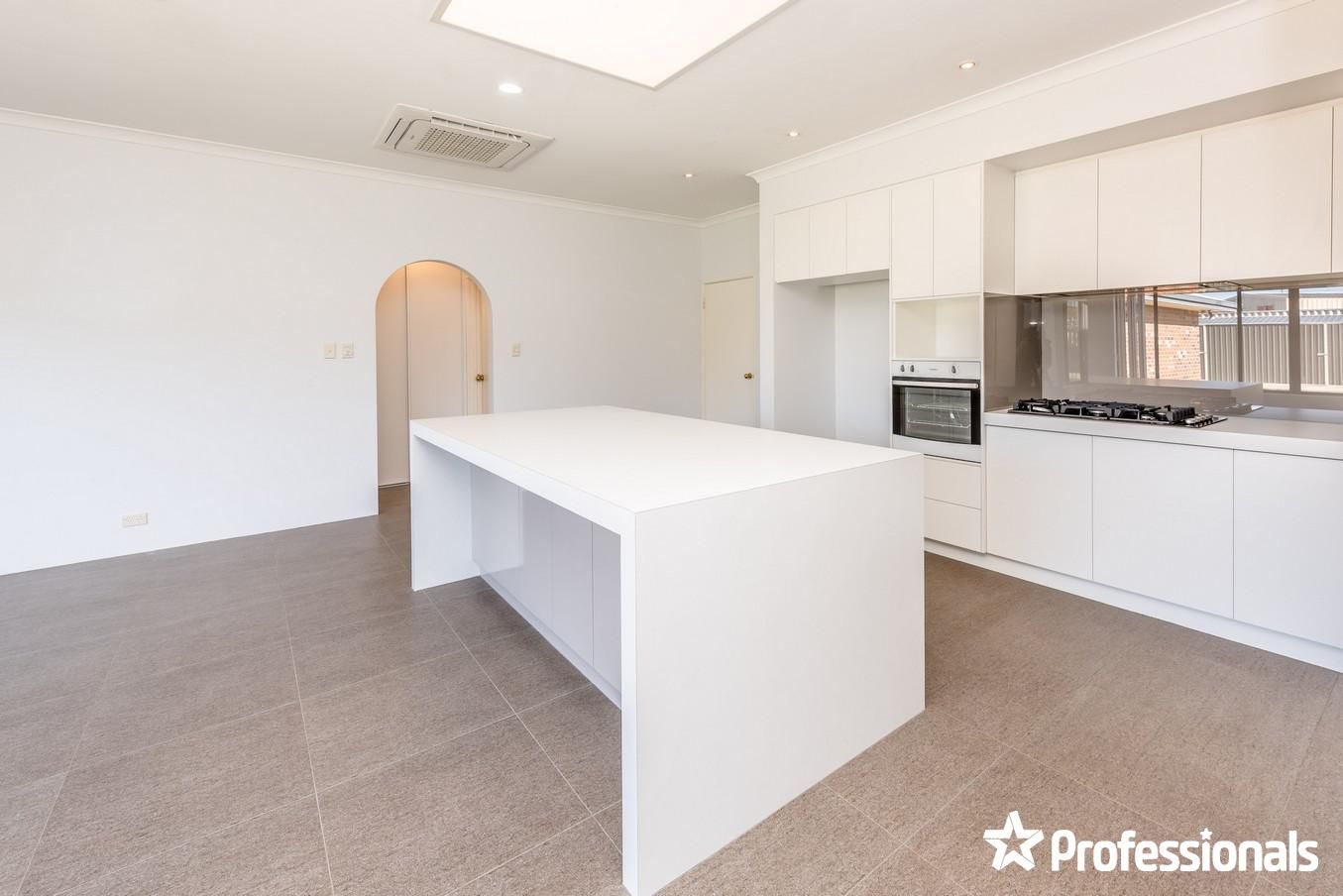 81 McAleer Drive, Mahomets Flats WA 6530, Image 2