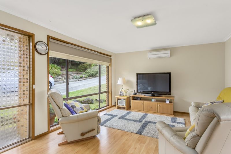 74 Henley Street, Lindisfarne TAS 7015, Image 2