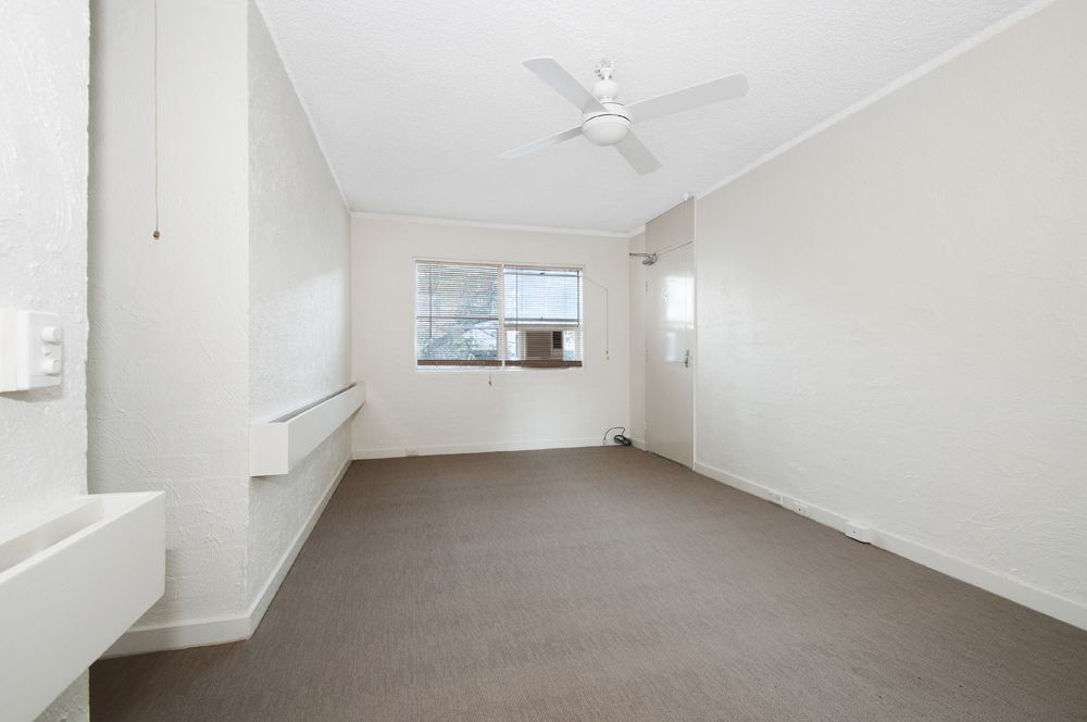 2 bedrooms Apartment / Unit / Flat in 4/93 Coonan Street INDOOROOPILLY QLD, 4068