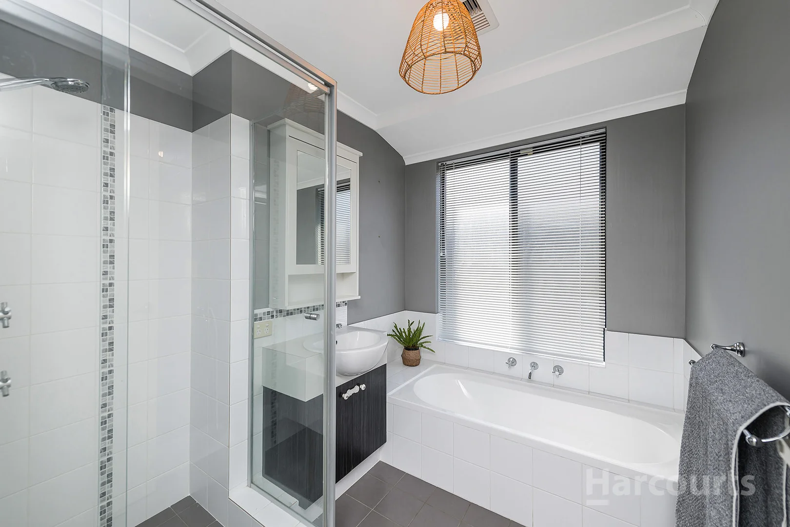 Additional image 19 of 23 Cabernet Loop, Pearsall WA 6065