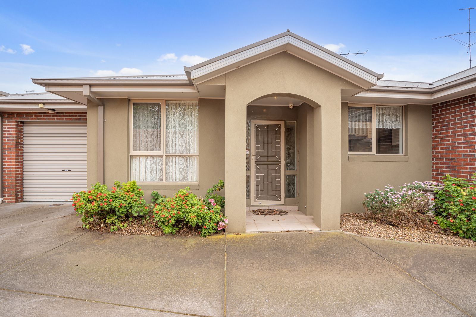 2/11 Graham Street, Bacchus Marsh VIC 3340, Image 0