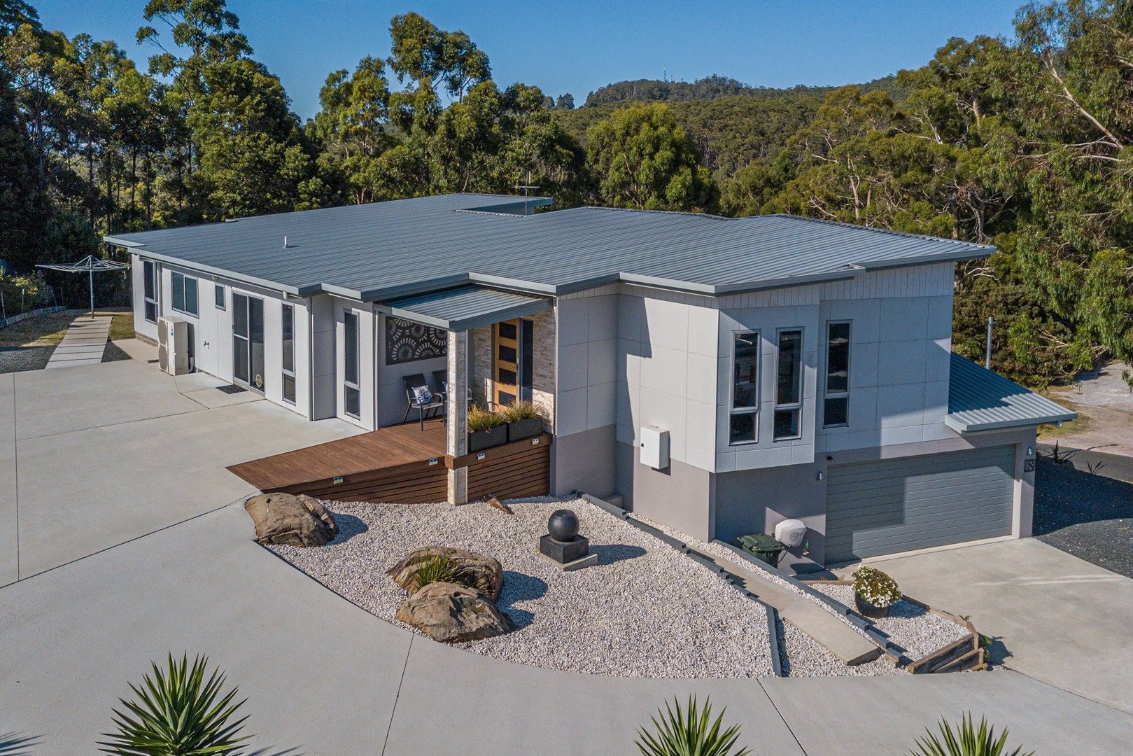 8 Harris Road, Stony Rise TAS 7310, Image 0