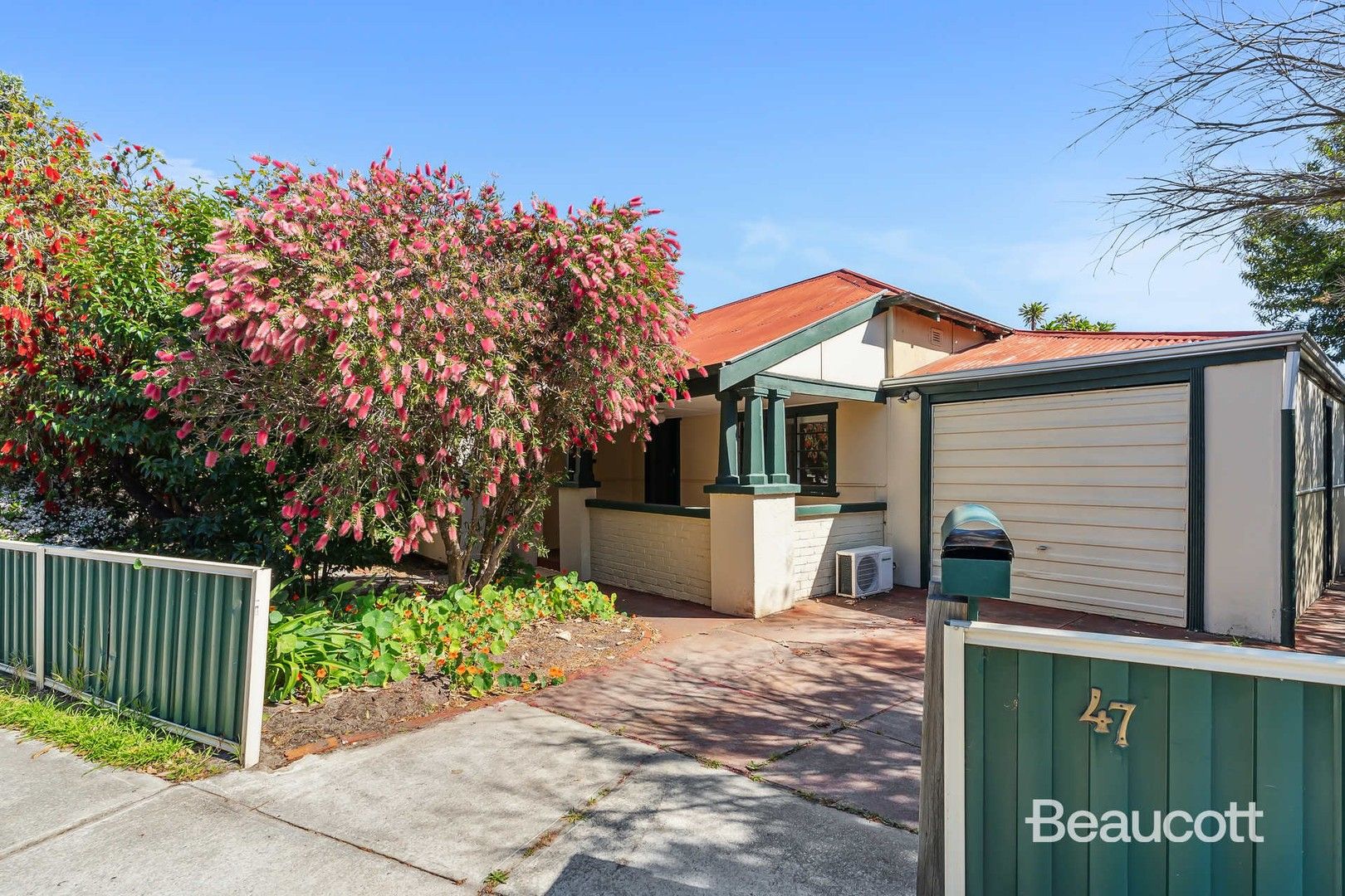 3 bedrooms House in 47 Railway Parade BASSENDEAN WA, 6054