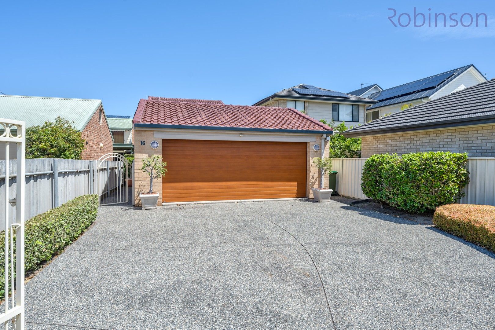 4 bedrooms House in 16 Ross Street BELMONT NSW, 2280