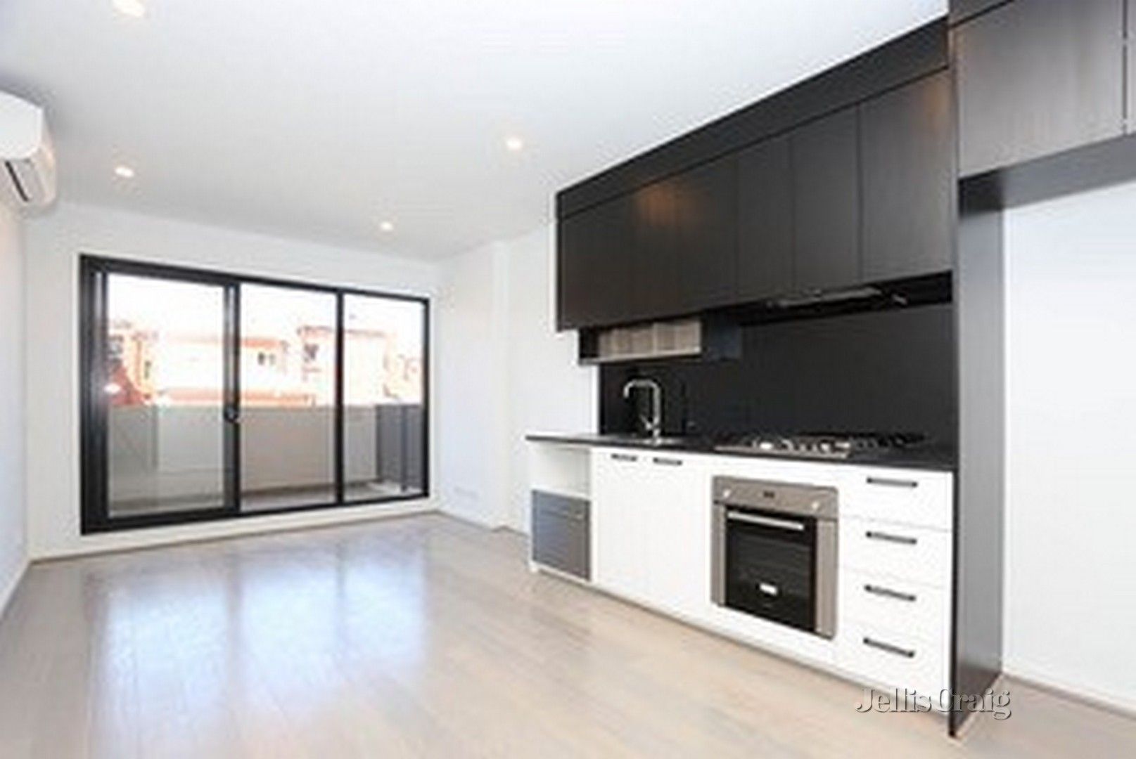 1 bedrooms Apartment / Unit / Flat in 210/4 Breese Street BRUNSWICK VIC, 3056