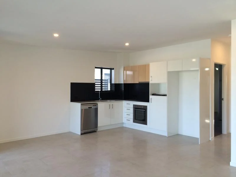 8/16 Shottery Street, Yeronga QLD 4104