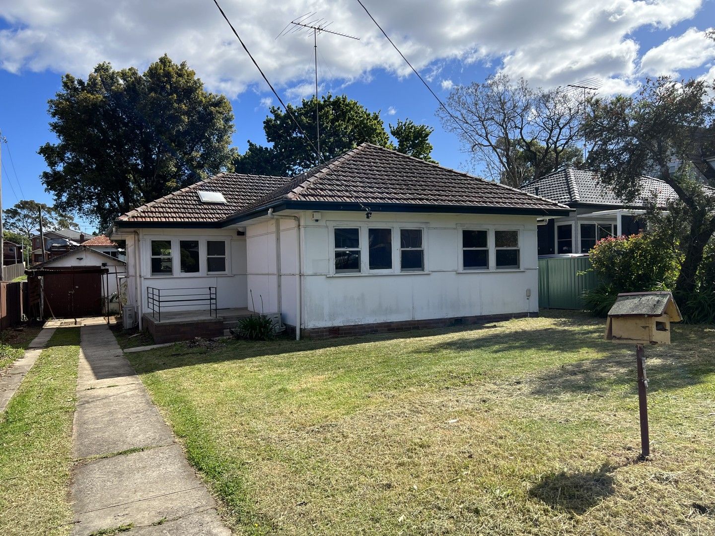 3 bedrooms House in 37 Essington Street WENTWORTHVILLE NSW, 2145