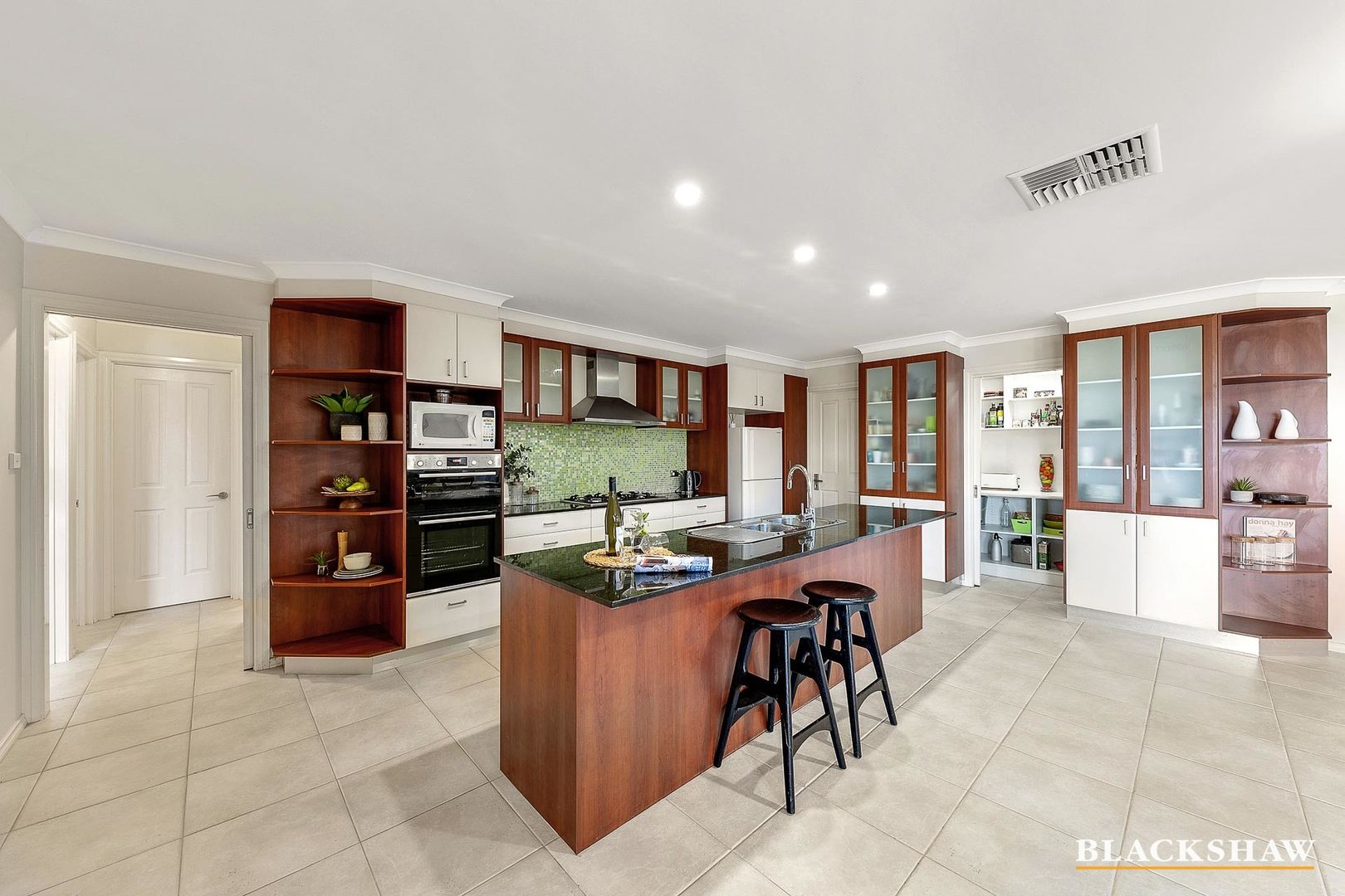 11 Broomfield Street, McKellar ACT 2617, Image 2