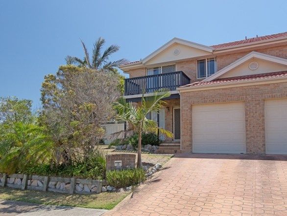 1a Ebbtide Avenue, Caves Beach NSW 2281, Image 0