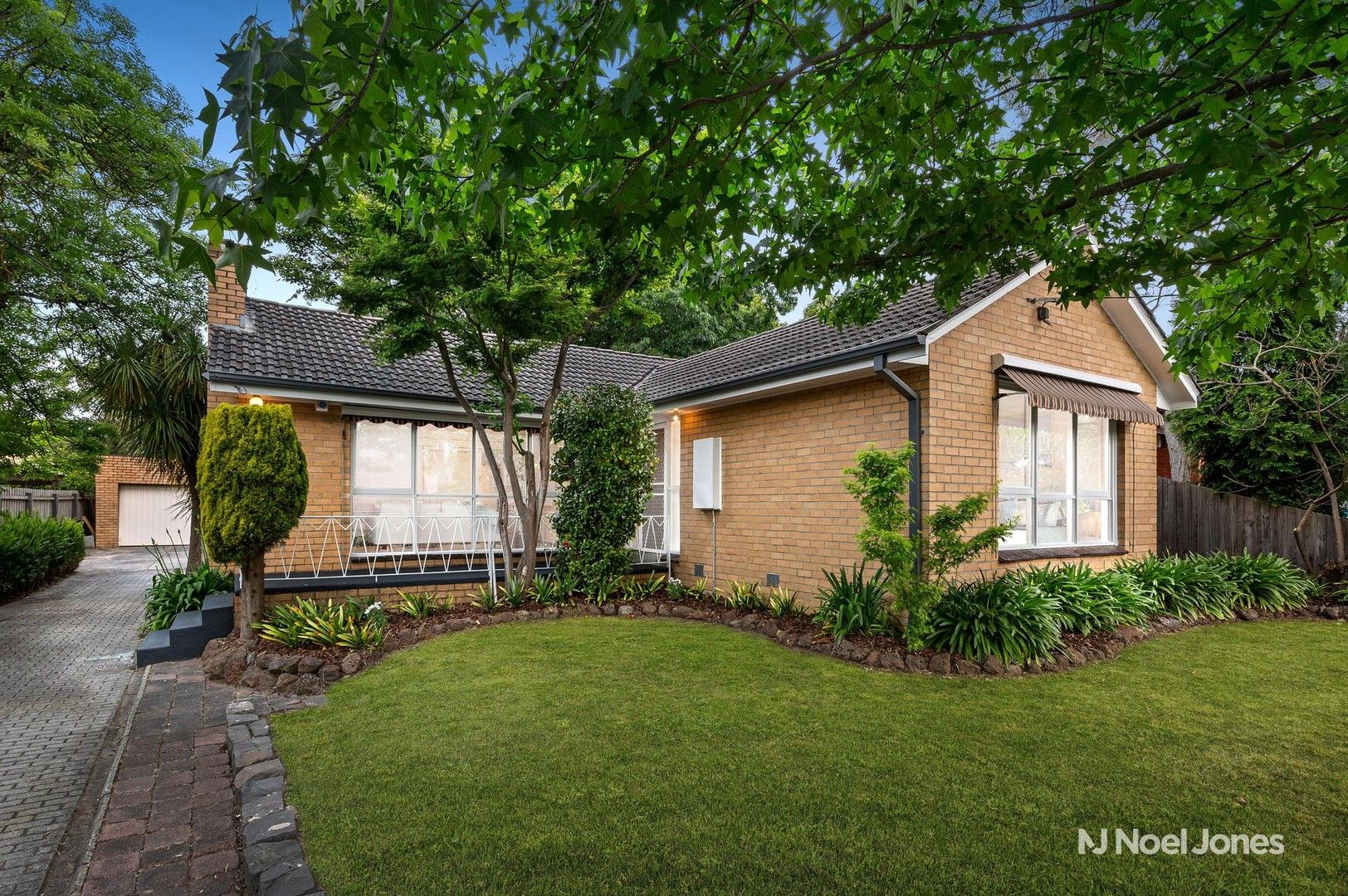 33 Lemon Grove, Nunawading VIC 3131, Image 0