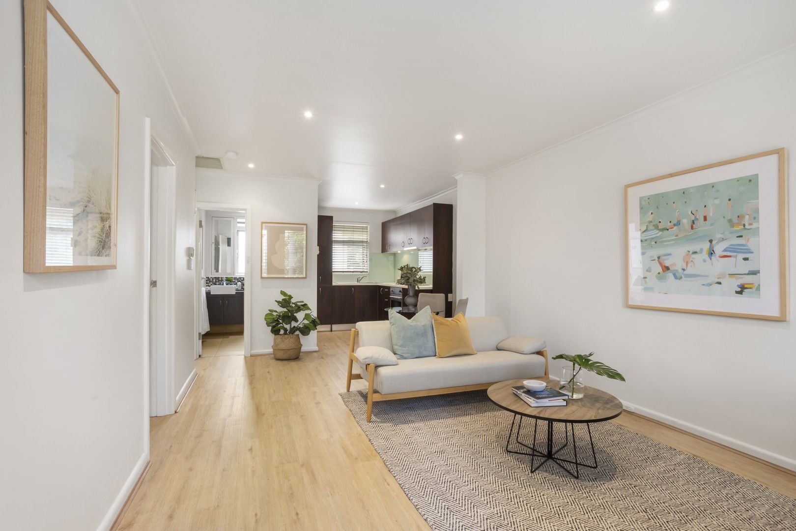 2 bedrooms Apartment / Unit / Flat in 6/42 Foam Street ELWOOD VIC, 3184