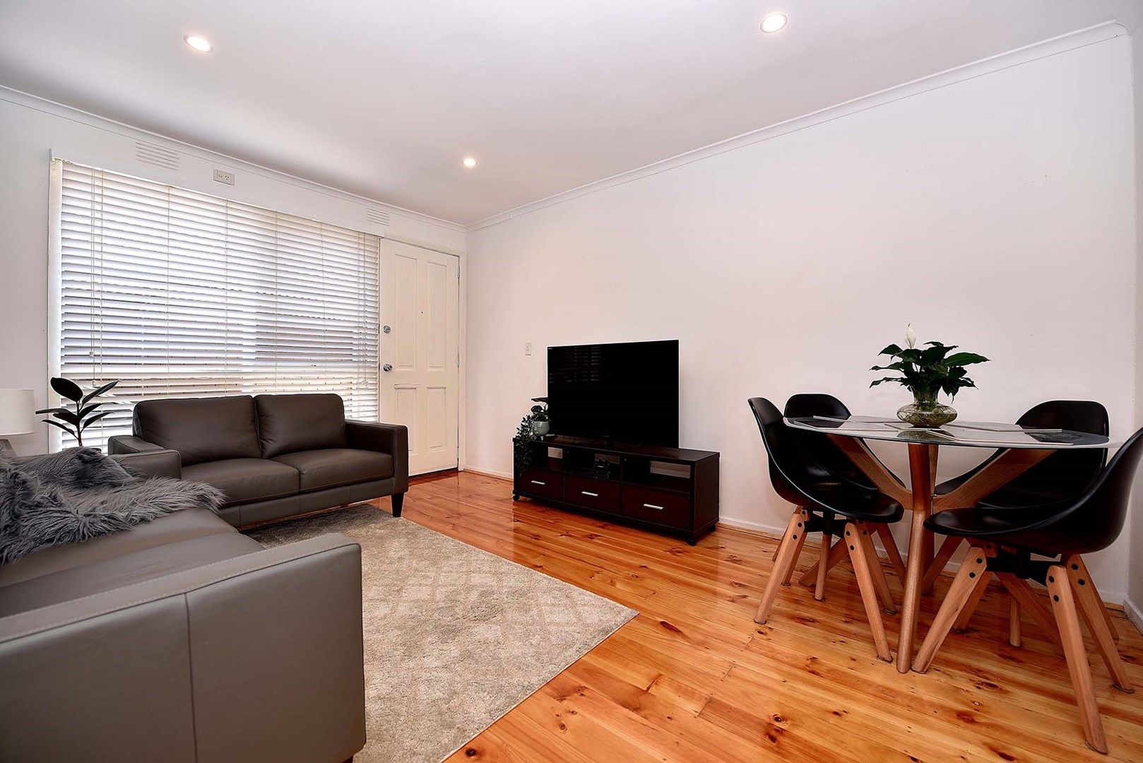 2 bedrooms Apartment / Unit / Flat in 5/318 Warrigal Road CHELTENHAM VIC, 3192