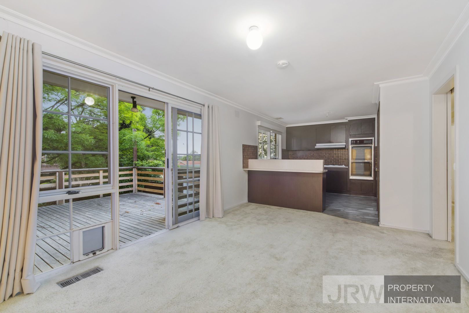 2 Cowrie Street, Glen Waverley VIC 3150, Image 2