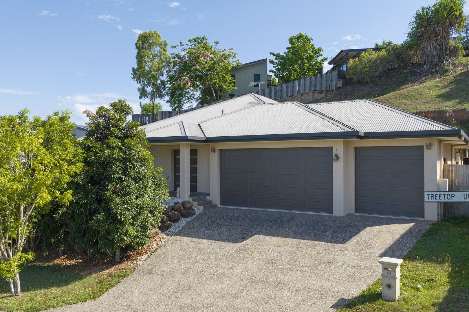 39 Treetop Drive, Mount Sheridan Property History & Address Research