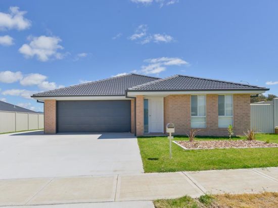 2A Reginald Drive, Tamworth NSW 2340, Image 0