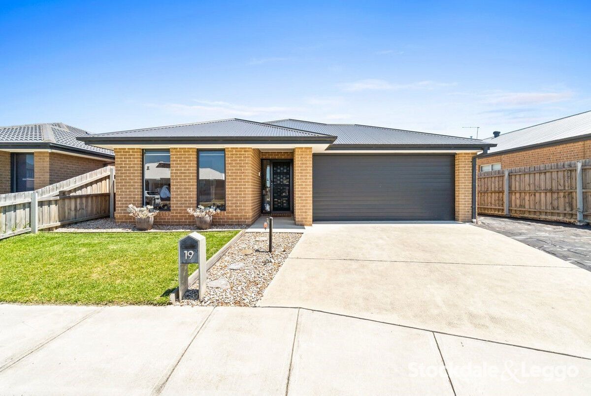 4 bedrooms House in 19 Hammersmith Circuit TRARALGON VIC, 3844