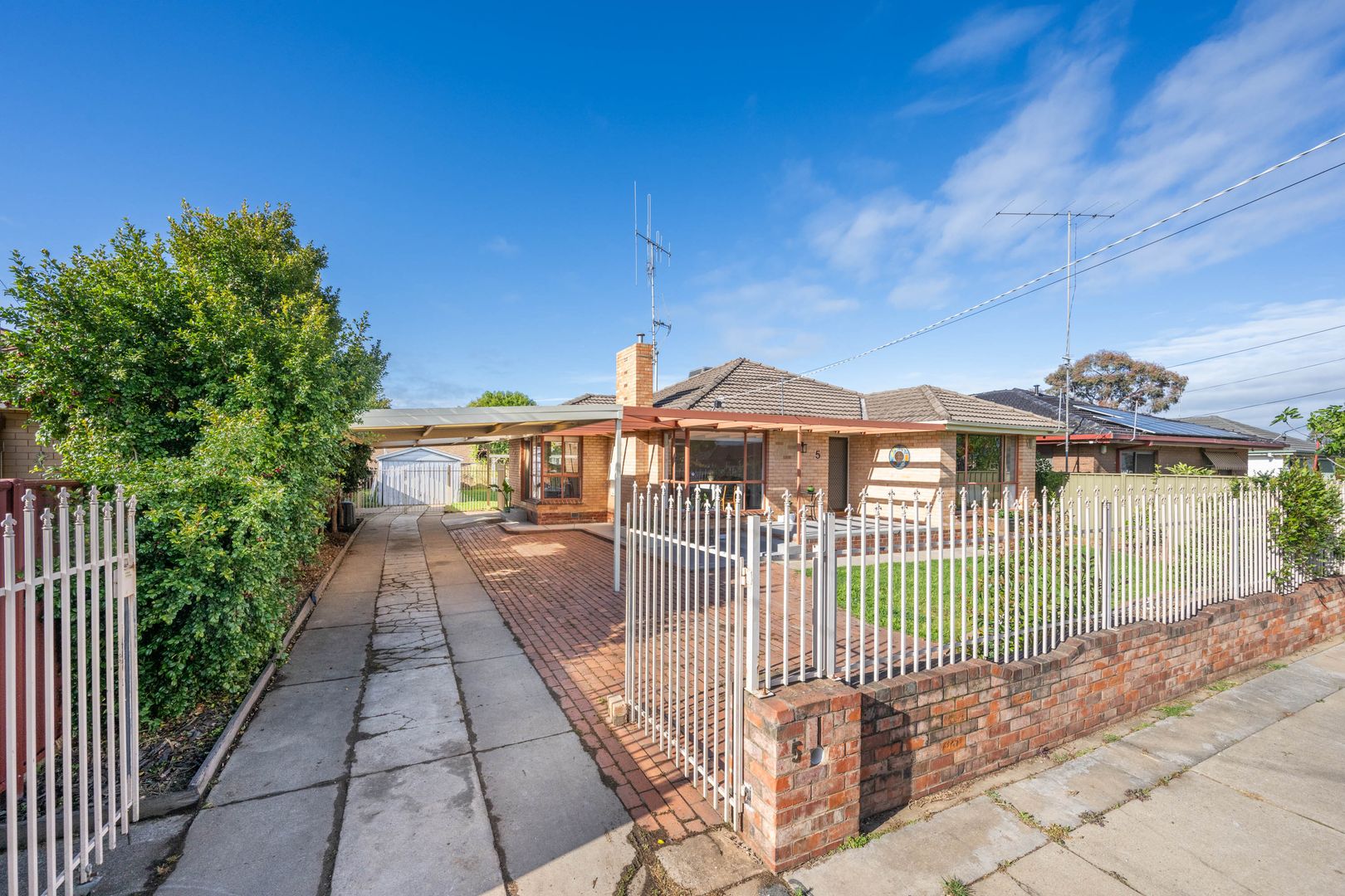 5 Michel Street, Shepparton VIC 3630 Domain