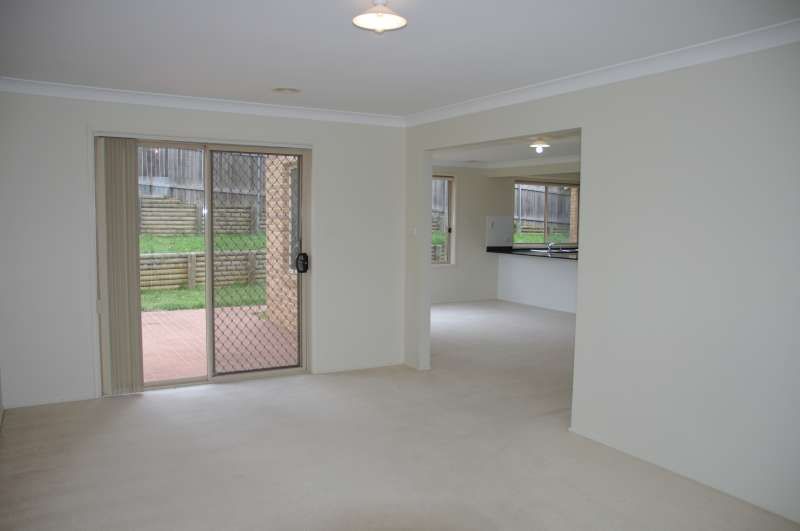 71 Halloran Drive, Jerrabomberra NSW 2619, Image 2