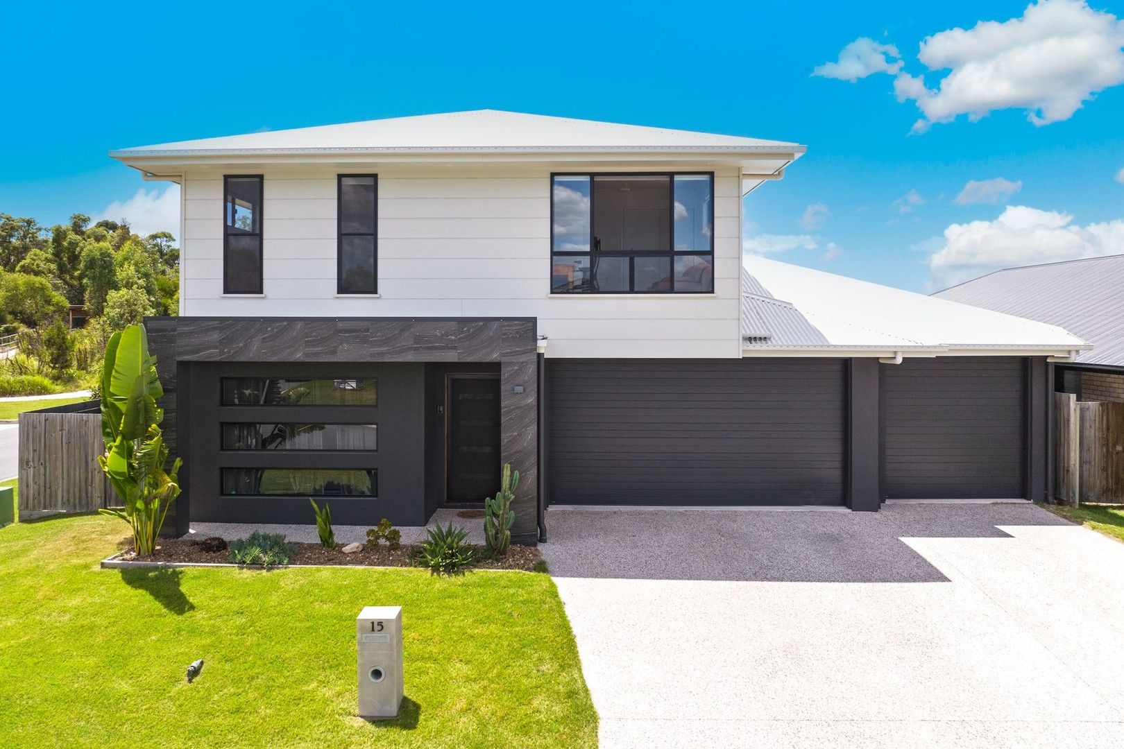 4 bedrooms House in 15 Bygraves Street THORNLANDS QLD, 4164