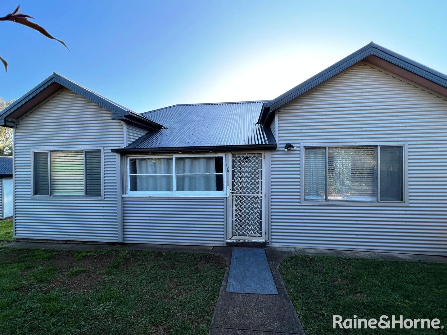 3 bedrooms House in 6 Aberdeen Street MUSWELLBROOK NSW, 2333