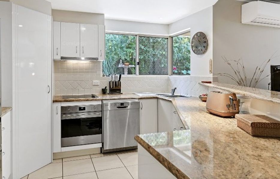 9/5 Tranquil Place, Alexandra Headland QLD 4572, Image 2