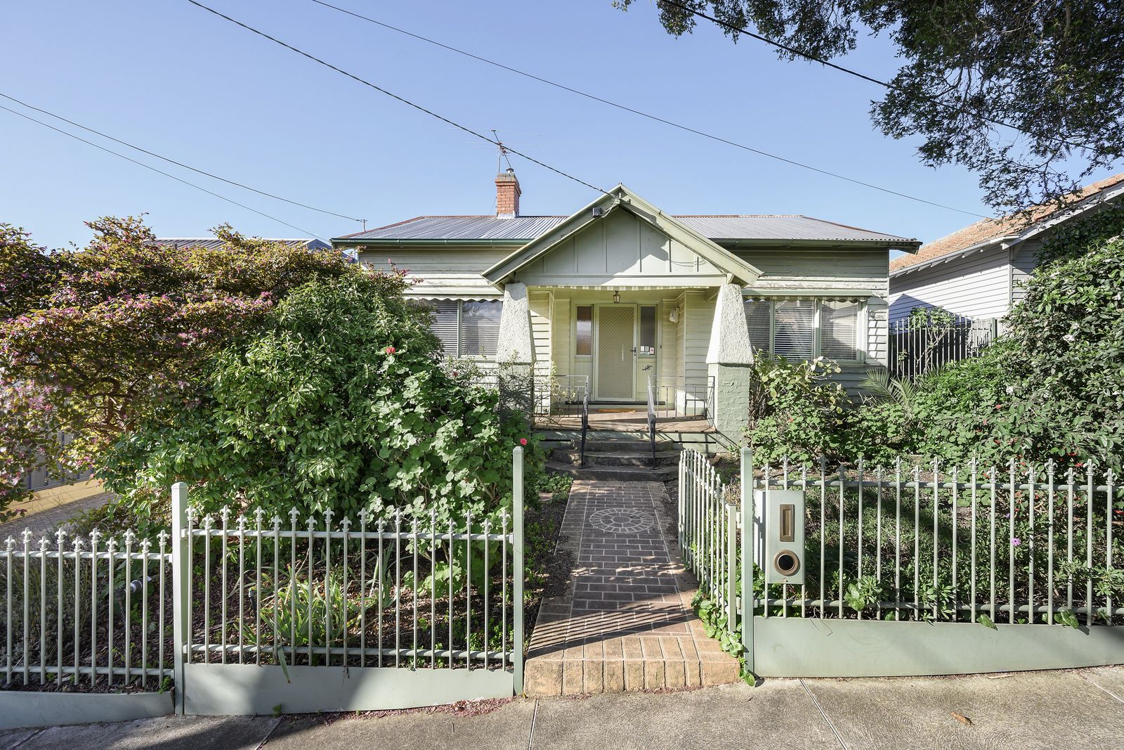 3 bedrooms House in 18 Brown Avenue ASCOT VALE VIC, 3032