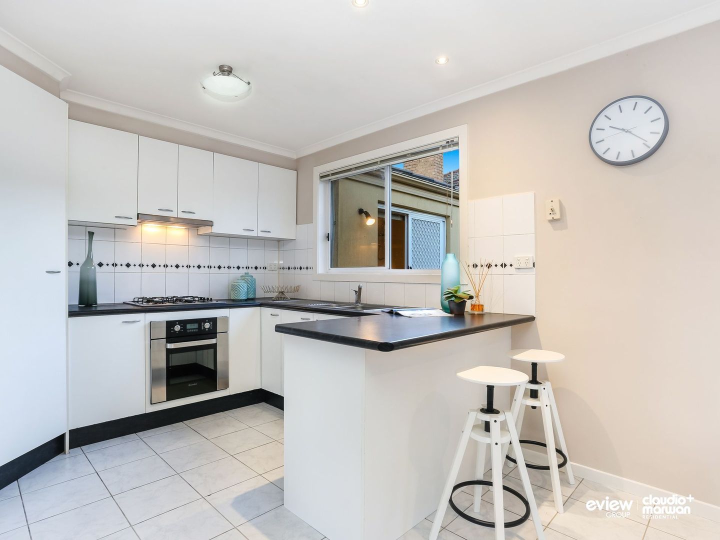 2/4 Finchley Avenue, Glenroy VIC 3046, Image 2